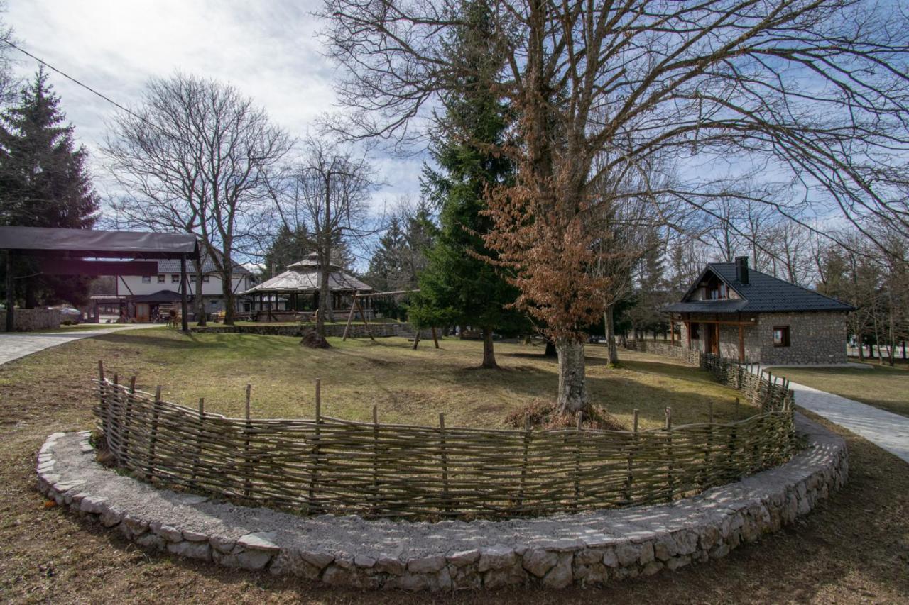 Holiday Park Hajducka Cesma Dubovsko Luaran gambar