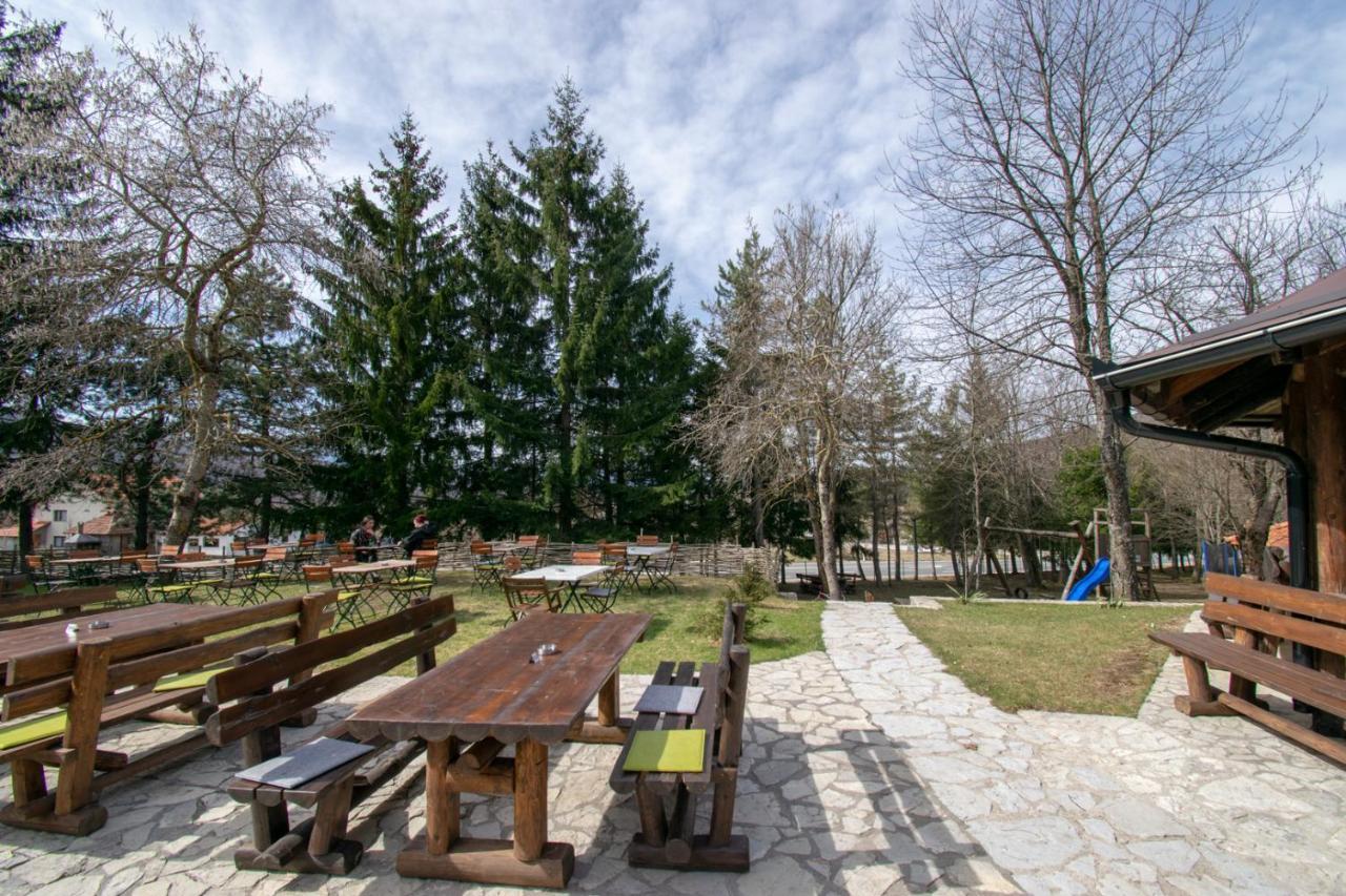 Holiday Park Hajducka Cesma Dubovsko Luaran gambar