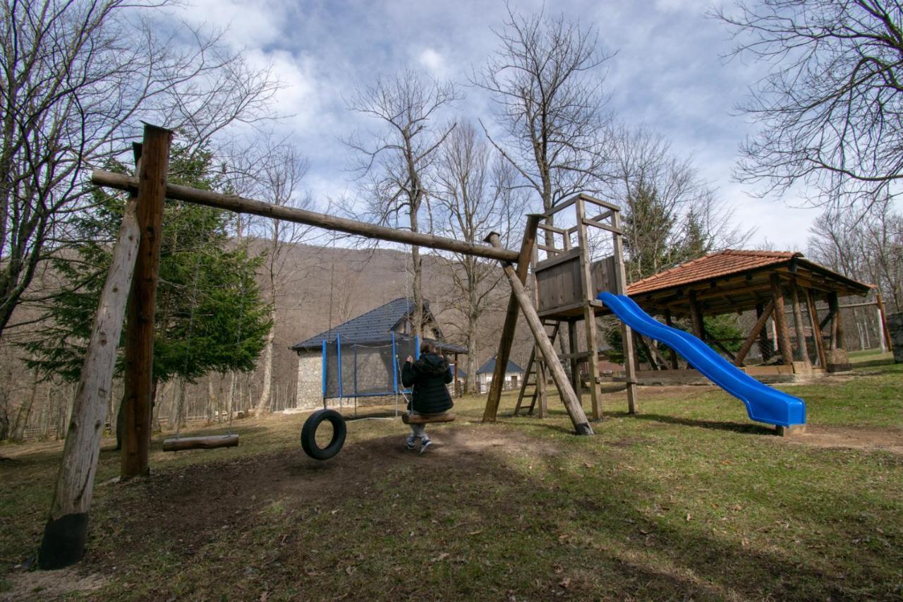 Holiday Park Hajducka Cesma Dubovsko Luaran gambar