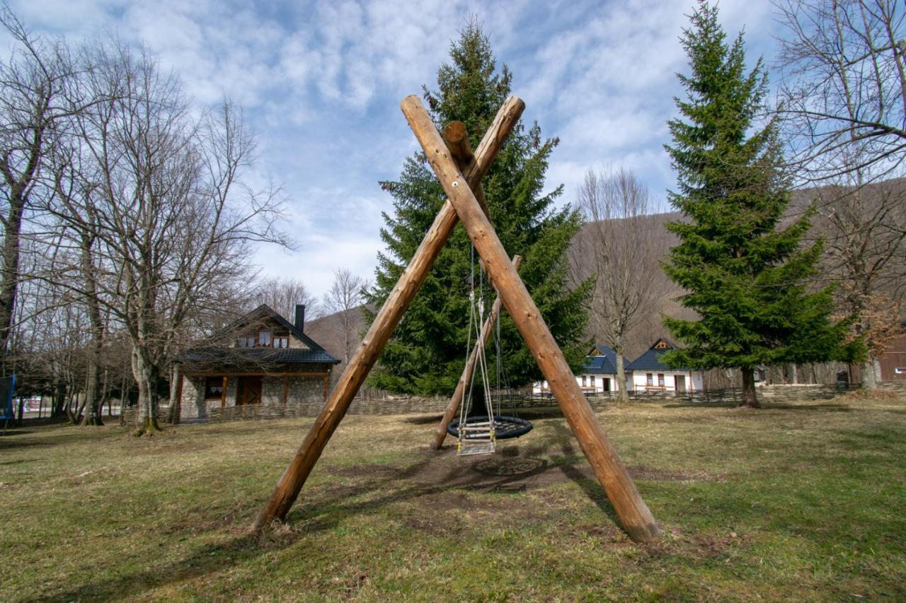 Holiday Park Hajducka Cesma Dubovsko Luaran gambar
