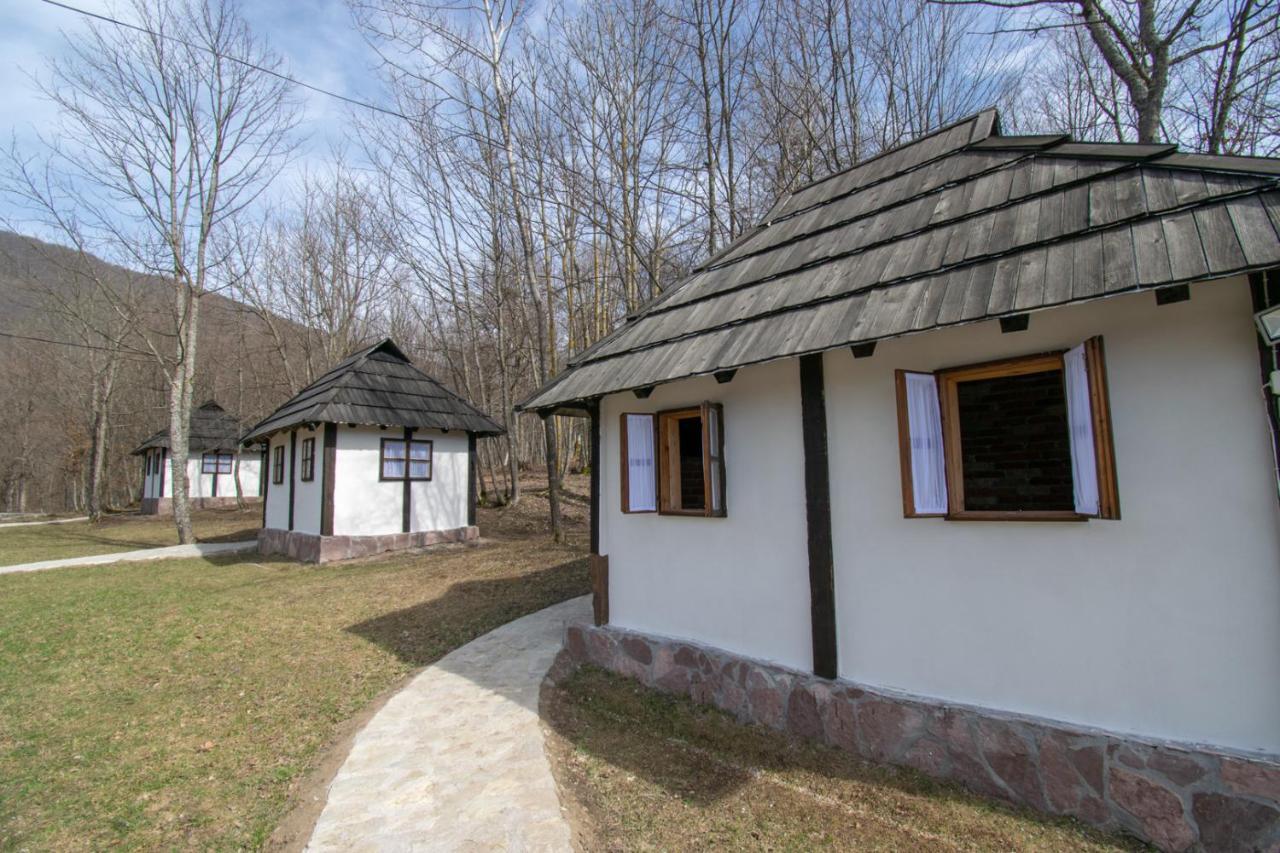 Holiday Park Hajducka Cesma Dubovsko Luaran gambar